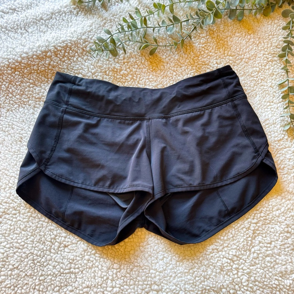 SIZE: 4: Speed Up Low-Rise Lined Short 2.5”